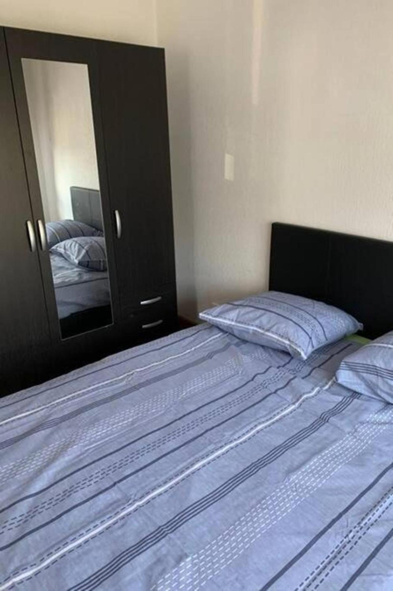 Reims Centre-Ville - 2 Chambres - 6 Personnes Au 1 Er Etage Ρενς Εξωτερικό φωτογραφία