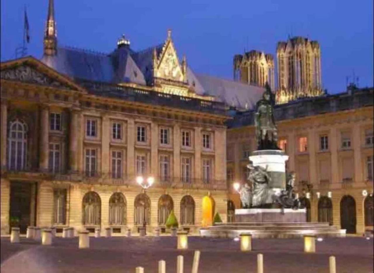 Reims Centre-Ville - 2 Chambres - 6 Personnes Au 1 Er Etage Ρενς Εξωτερικό φωτογραφία