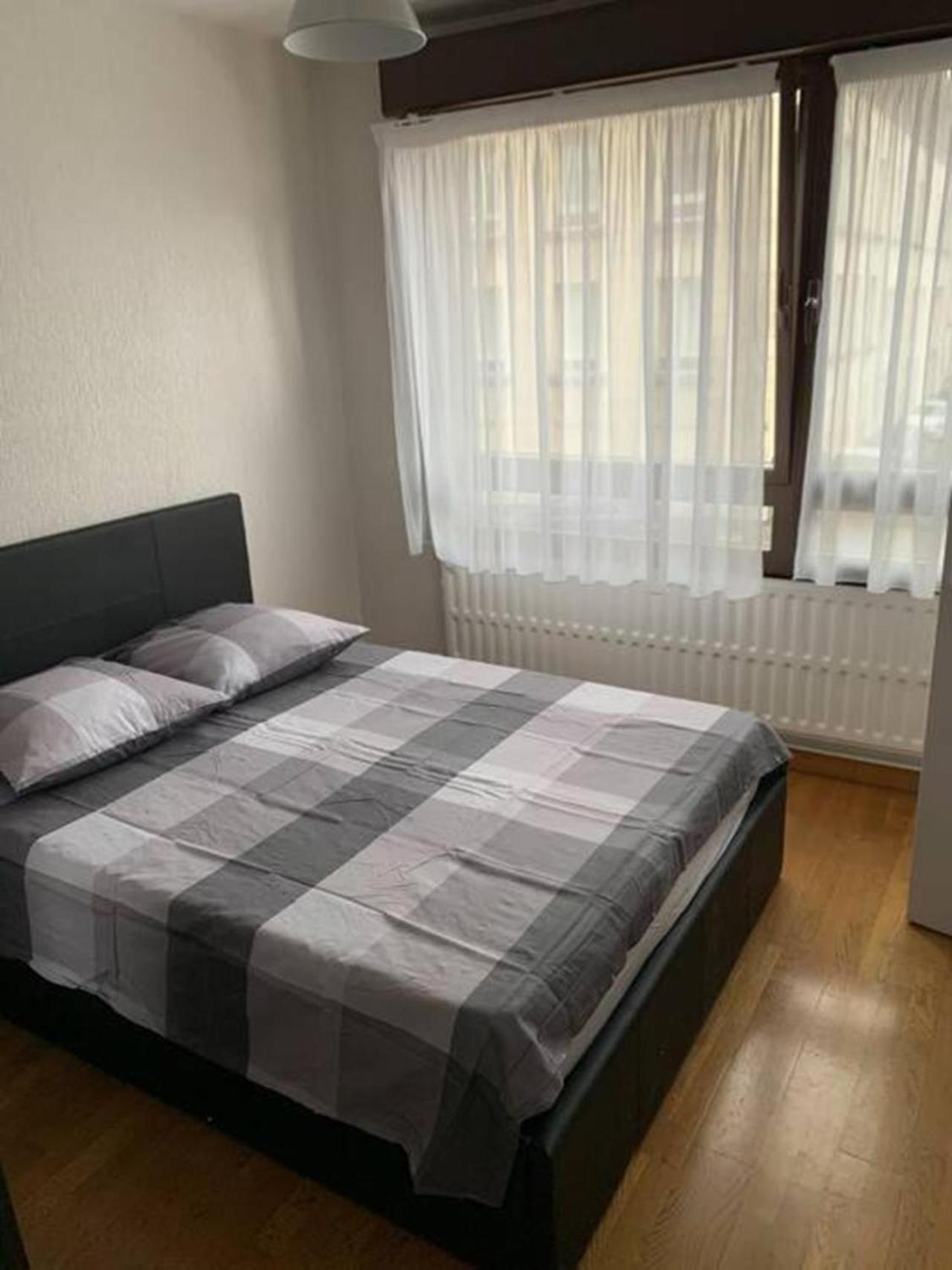 Reims Centre-Ville - 2 Chambres - 6 Personnes Au 1 Er Etage Ρενς Εξωτερικό φωτογραφία